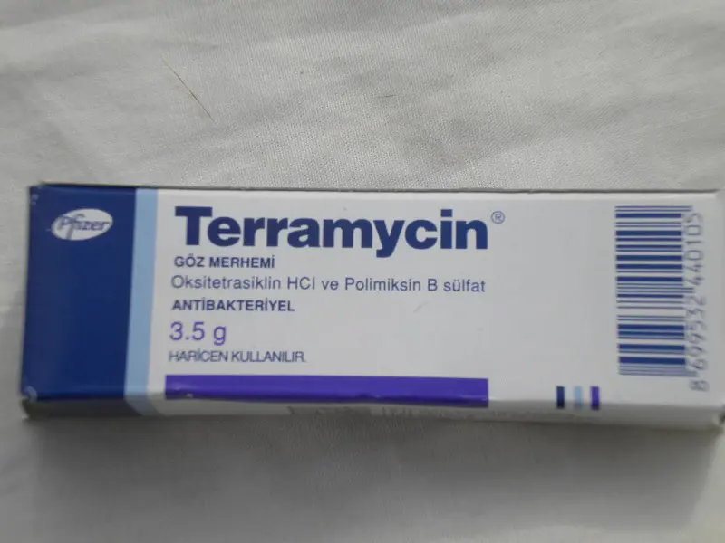 TERRAMYCIN 3,5 GR OFT. POMAD kutu görseli